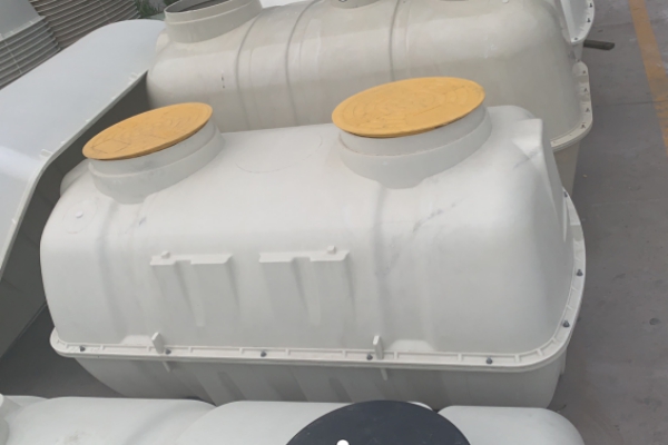 在購買SMC模壓玻璃鋼化糞池時怎么確保質量不會有問題 在購買SMC模壓玻璃鋼化糞池時怎么確保質量不會有問題