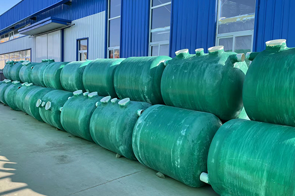 使用玻璃鋼化糞池對農村有哪些好處 使用玻璃鋼化糞池對農村有哪些好處